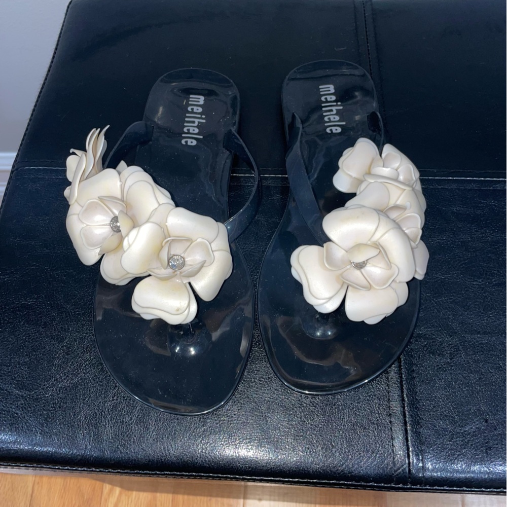 Meihele Flip Flops with flowers